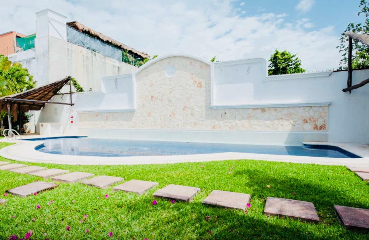 Gorgeous With Pool E8 Playacar Phase 2 Villa Playa del Carmen